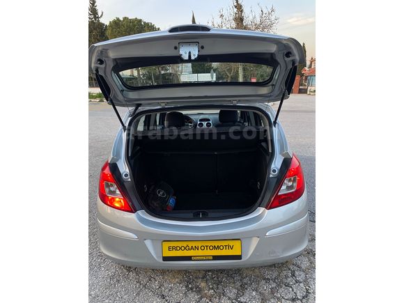 ERDOĞAN OTOMOTİV'DEN - HATASIZ-BOYASIZ - 1.3 CDTİ (DİZEL) - OPEL CORSA 