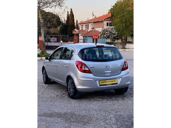 ERDOĞAN OTOMOTİV'DEN - HATASIZ-BOYASIZ - 1.3 CDTİ (DİZEL) - OPEL CORSA 