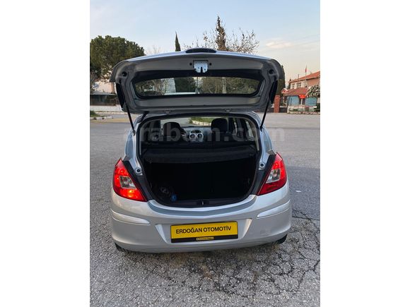 ERDOĞAN OTOMOTİV'DEN - HATASIZ-BOYASIZ - 1.3 CDTİ (DİZEL) - OPEL CORSA 