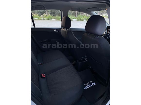 ERDOĞAN OTOMOTİV'DEN - HATASIZ-BOYASIZ - 1.3 CDTİ (DİZEL) - OPEL CORSA 