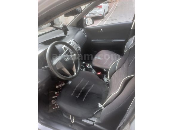 Sahibinden Hyundai i20 Troy 1.2 DOCH mode  2011 Model