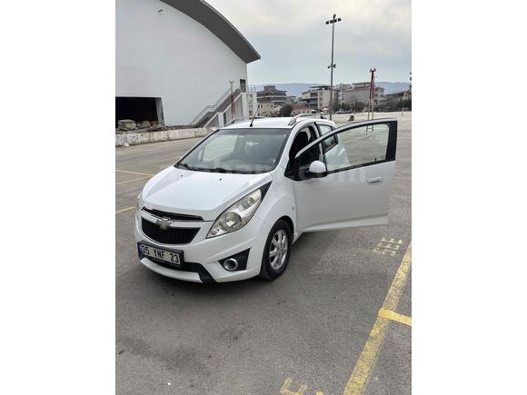 Sahibinden Chevrolet Spark 1.2 LT 2012 Model  142.000 km Beyaz En Dolu Paket