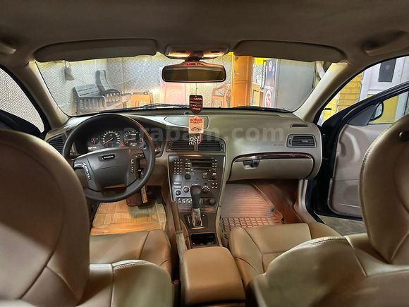 Sahibinden Volvo V70 2.0 T 2000 Model 