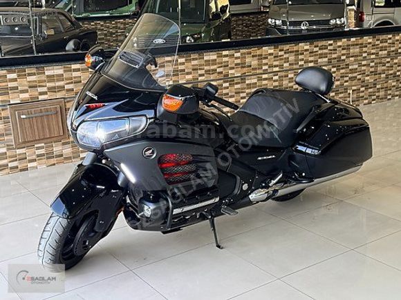 ÖZSAĞLAM'dan 2014 Model Honda Goldwing F6B Bagger 60binde Siyah