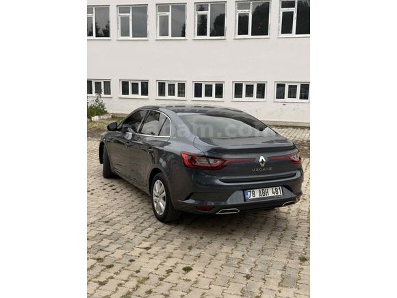 Sahibinden Renault Megane 1.3 TCe Joy 2022 Model 