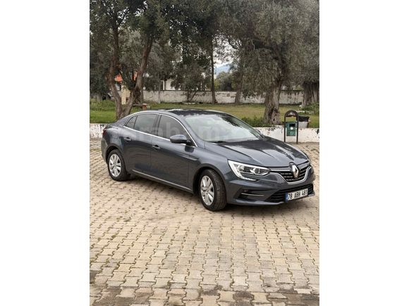 Sahibinden Renault Megane 1.3 TCe Joy 2022 Model 