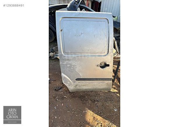FİAT DOBLO CARGO SAĞ ARKA KAPI
