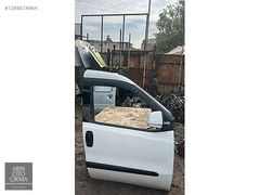 FİAT DOBLO SAĞ ÖN KAPI