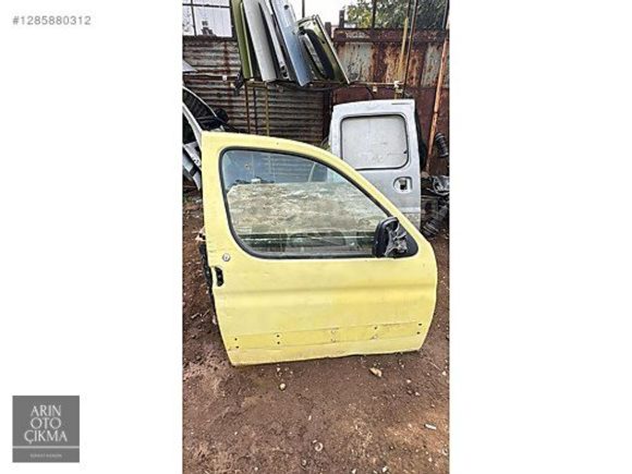 Pejo partner sağ ön kapı dolu