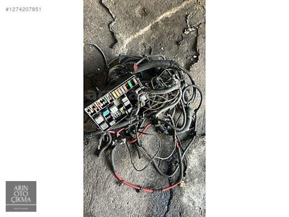 Ford connect motor içi tesisat