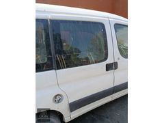 PEUGEOT PARTNER SAĞ SÜRGÜLÜ KAPI ORJİNAL HATASIZ