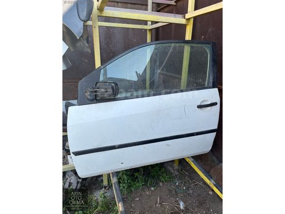 FORD FİESTA SOL ÖN KAPI DOLU HATASIZ