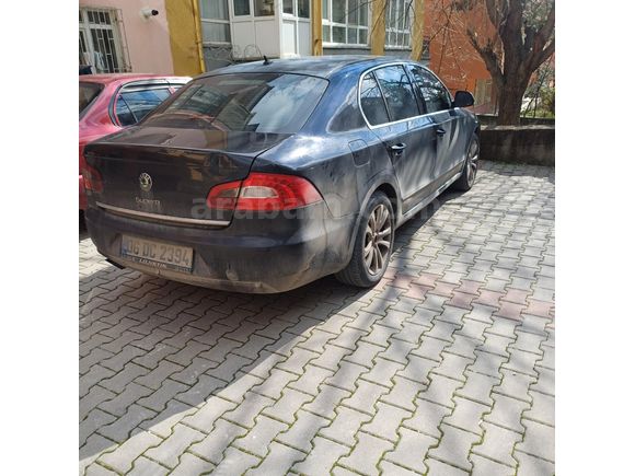 Sahibinden Skoda SuperB 2.0 TDI Elegance 2011 Model