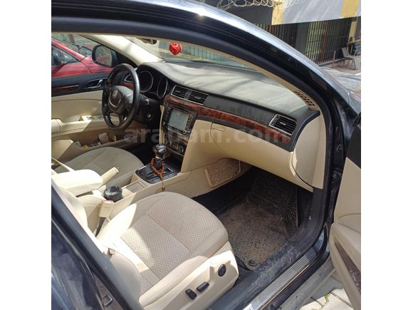 Sahibinden Skoda SuperB 2.0 TDI Elegance 2011 Model