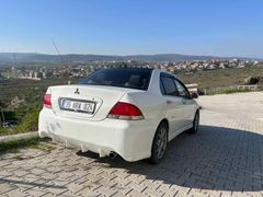 Sahibinden Mitsubishi Lancer 1.6 Comfort 2004 Model  350.000 km Beyaz