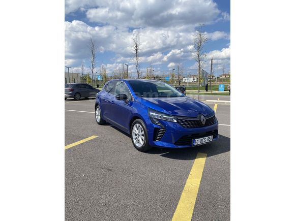 Sahibinden Renault Clio 1.0 TCe Evolution 2025 Model 