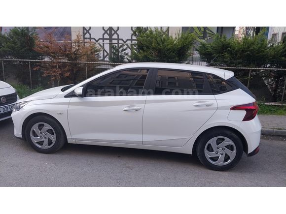 Sahibinden Hyundai i20 1.4 MPI Jump 2022 Model  51200 km Beyaz