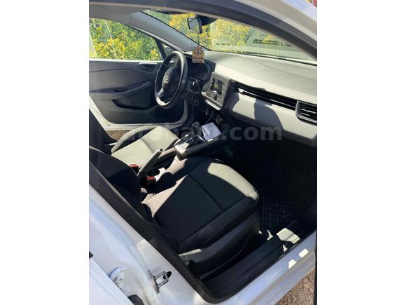 Hatasız Renault Clio 1.0 TCe Joy 2023 Model 