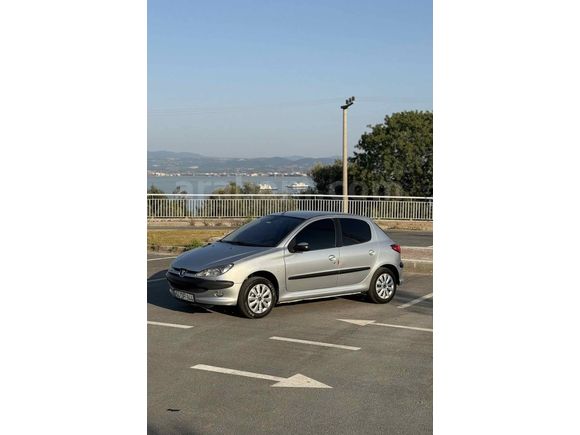 Sahibinden Peugeot 206 1.4 XT 2004 Model 