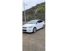 Sahibinden Hyundai Accent Blue 1.4 D-CVVT Mode Plus 2015 Model Trabzon 125000 km Beyaz