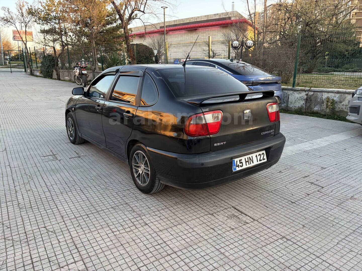 Sahibinden Seat Cordoba 1.9 TDI Signo 2000 Model Ankara 423.500 km Siyah 4