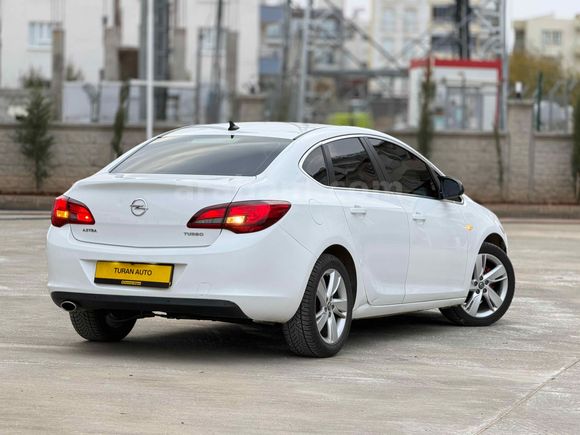 Sahibinden Opel Astra 1.4 T Cosmo 2013 Model  
ACİL SATILIK