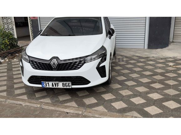 Sahibinden Renault Clio 1.0 TCe Evolution 2024 Model  37.000 km Beyaz