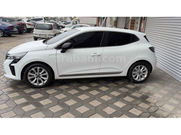 Sahibinden Renault Clio 1.0 TCe Evolution 2024 Model  37.000 km Beyaz