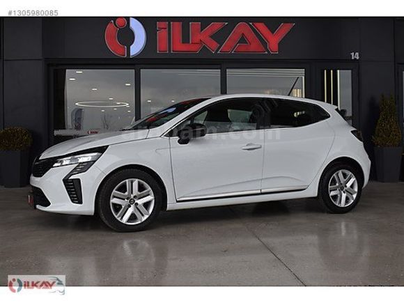 İLKAY'DAN 2025 RENAULT CLİO 1.0 TCE EVOLUTİON HATASIZ 18,000 KM