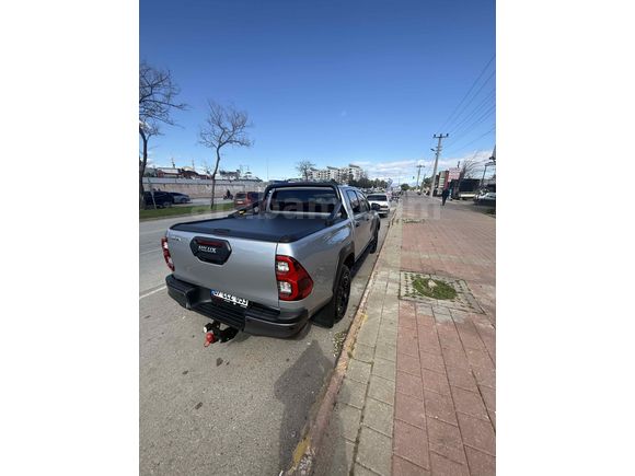 Sahibinden Toyota Hilux 2.4 D-4D 4x4 Invincible 2025 Model 