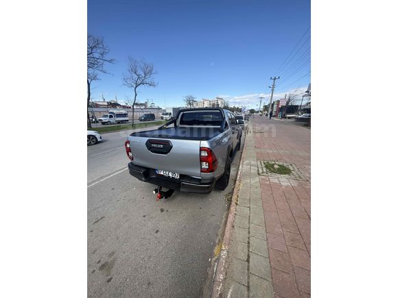 Sahibinden Toyota Hilux 2.4 D-4D 4x4 Invincible 2025 Model 