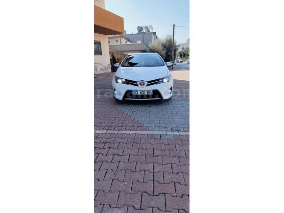 Sahibinden Toyota Auris 1.4 D-4D Active Skypack 2013 Model