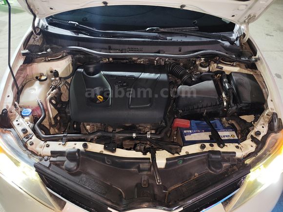 Sahibinden Toyota Auris 1.4 D-4D Active Skypack 2013 Model