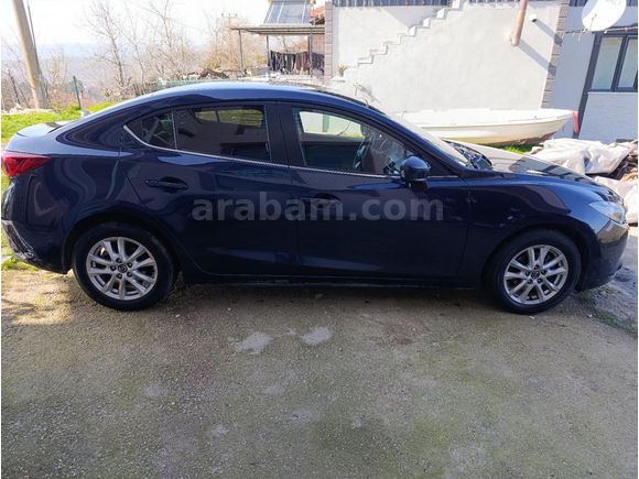 Sahibinden Mazda 3 1.5 SkyActive-G Reflex 2014 Model  150.000 km Mavi