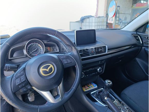 Sahibinden Mazda 3 1.5 SkyActive-G Reflex 2014 Model  150.000 km Mavi