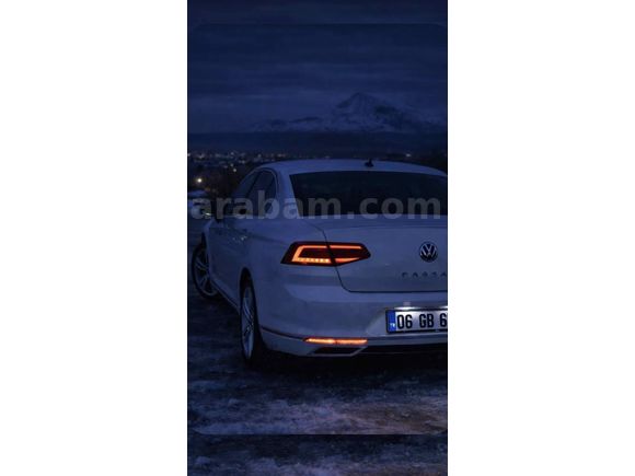 Sahibinden Volkswagen Passat 1.6 TDi BlueMotion Comfortline 2017 Model bu numaradan ulaşabilirsiniz 532.653.84.sıfır dört