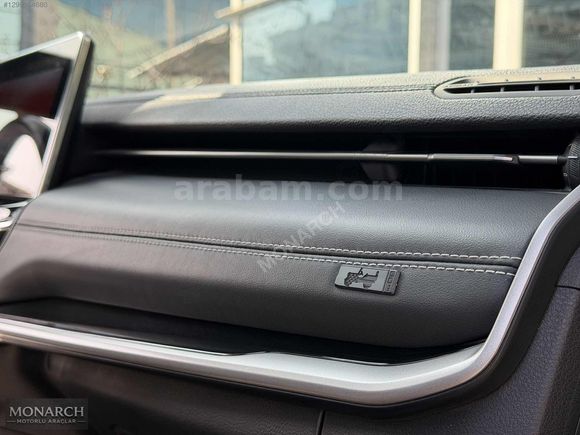 MONARCH MOTORLU ARAÇLARDAN JEEP COMPASS 80.YIL ÖZEL SERİ HATASIZ