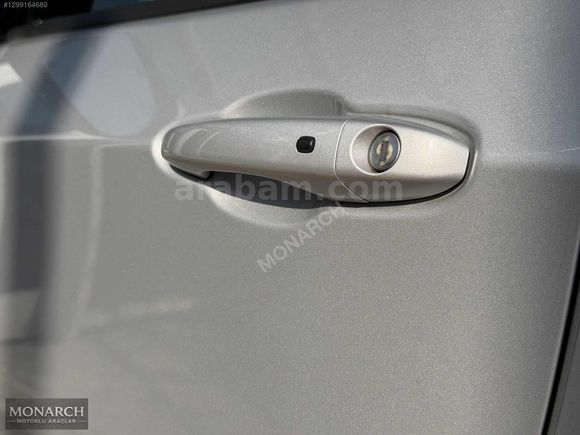 MONARCH MOTORLU ARAÇLARDAN JEEP COMPASS 80.YIL ÖZEL SERİ HATASIZ