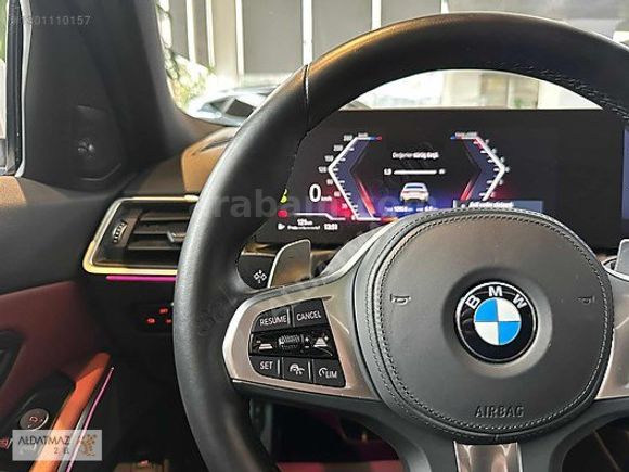 ALDATMAZ PLAZADAN 2023 MODEL BMW 320İ M SPORT BEYAZ İÇİ KIRMIZI