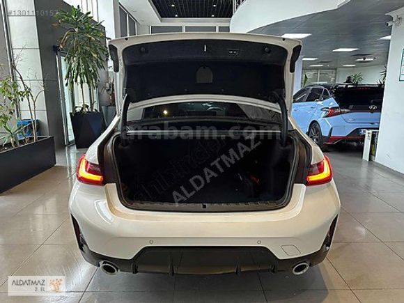 ALDATMAZ PLAZADAN 2023 MODEL BMW 320İ M SPORT BEYAZ İÇİ KIRMIZI