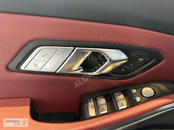 ALDATMAZ PLAZADAN 2023 MODEL BMW 320İ M SPORT BEYAZ İÇİ KIRMIZI