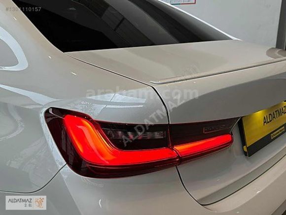 ALDATMAZ PLAZADAN 2023 MODEL BMW 320İ M SPORT BEYAZ İÇİ KIRMIZI