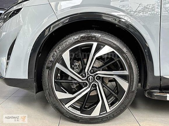 ALDATMAZDAN BOYASIZ 2024 QASHQAİ 1.3 DIG-T PLATİNUM PREMİUM MHEV