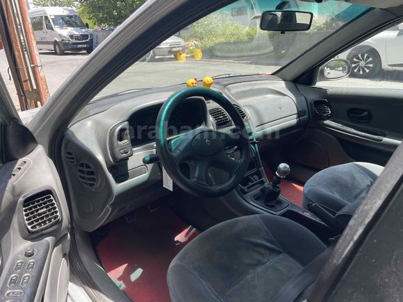 Sahibinden Renault Laguna 2.0 RXE 1996 Model 