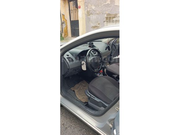 Sahibinden Renault Megane 1.4 Authentique 2005 Model