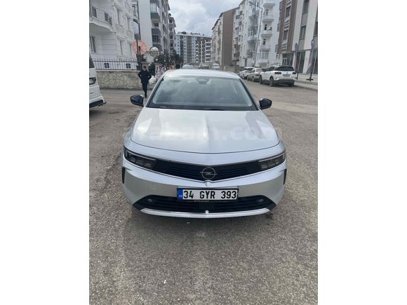 Sahibinden Opel Astra 1.2 T Edition 2023 Model Erzurum 75000 km Gri (Gümüş)