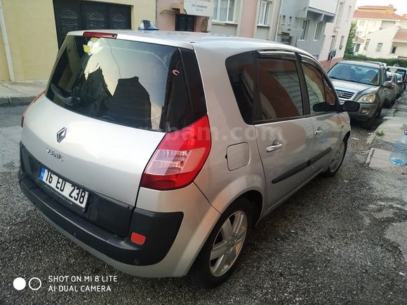 Sahibinden Renault Scenic 1.6 Dynamique 2006 Model