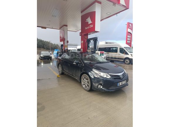 Sahibinden Toyota Avensis 1.6 Elegant Extra 2013 Model  224.000 km Siyah