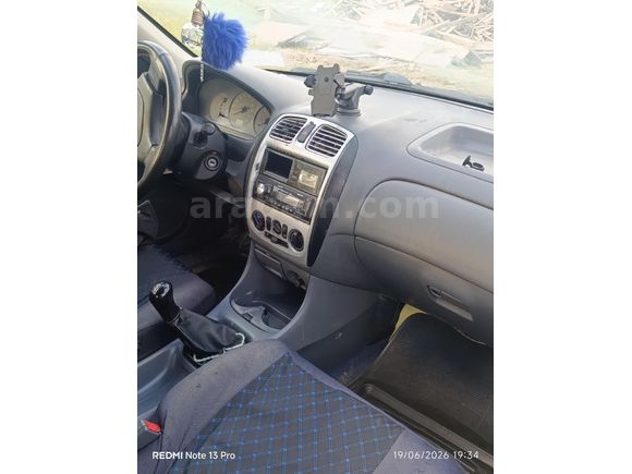 Mazda 323 arabada değişen yoktur sadece temizlik ufak tefek lokal boya araç boyalıdır araç tek elden kullanılmıştır kilometresi orijinaldir