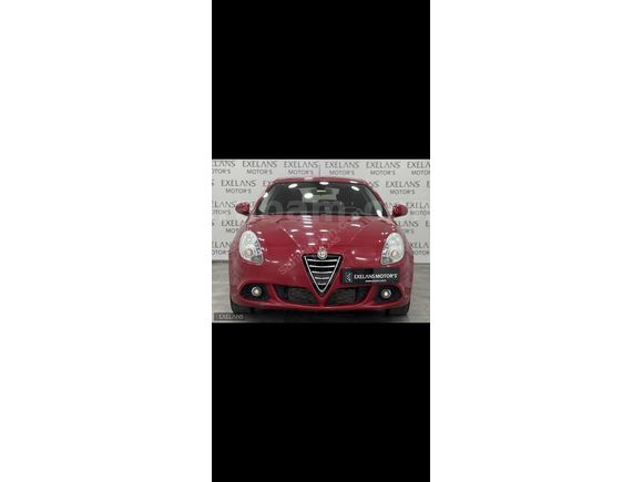 Sahibinden Alfa Romeo Giulietta 1.6 JTD Distinctive 2015 Model  308.000 km Kırmızı